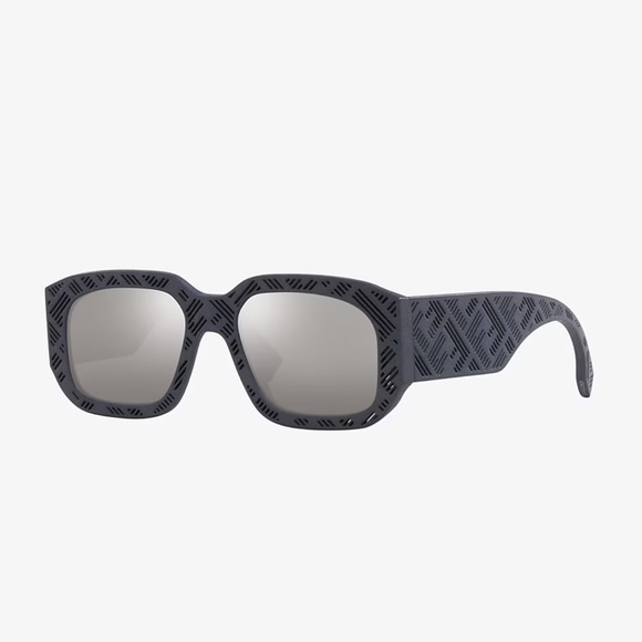 FENDI SHADOW GREY/SILVER MIRRORED UNISEX SUNGLASSES FE40113I - Picture 3 of 6